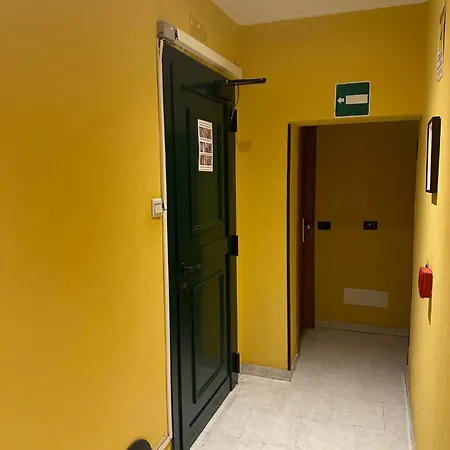 호텔 Red And Blues Music 2*