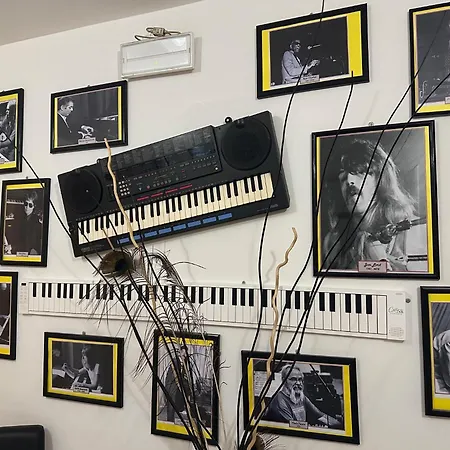 Red And Blues Music 제노바