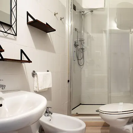 호텔 Red And Blues Music 2*