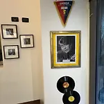 Red And Blues Music Hotel Genua