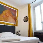 Hotel Red And Blues Music