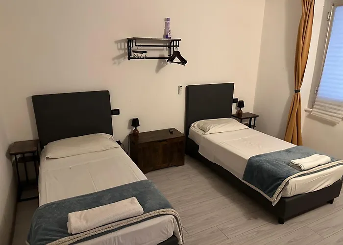 Red And Blues Music Hotel 2*